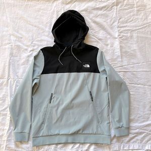 The North Face Wind and Water Resistant Fleece Pullover
